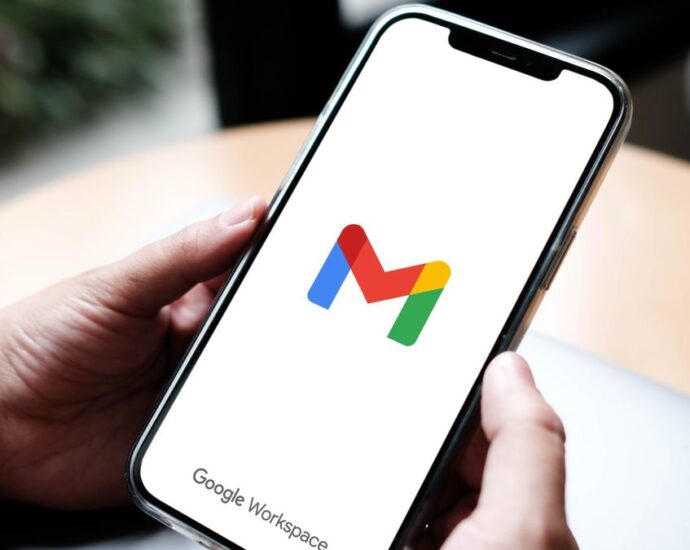 Pakistan Bans Use of Personal Email Accounts for Official Government Work