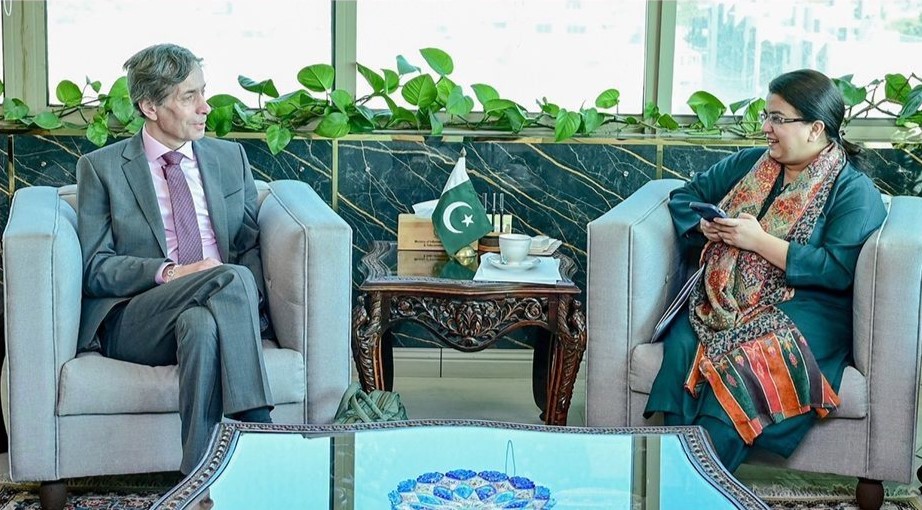 Pakistan, Microsoft Explore AI, Cloud Collaboration to Boost Digital Transformation