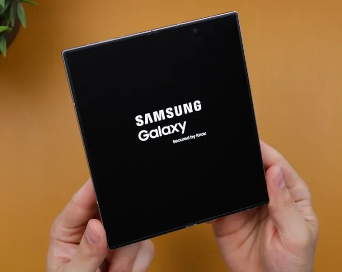 Samsung Showcases ‘Zero-Peeking’ Privacy Display on Galaxy S26 Ultra