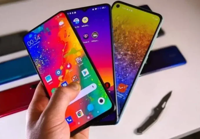 Govt Plans Easy Installment Scheme for 5G Smartphones Ahead of Spectrum Auction