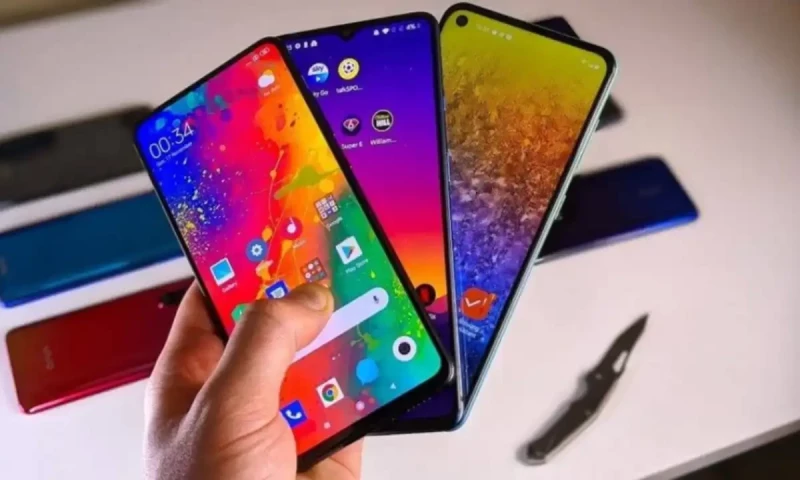 Govt Plans Easy Installment Scheme for 5G Smartphones Ahead of Spectrum Auction