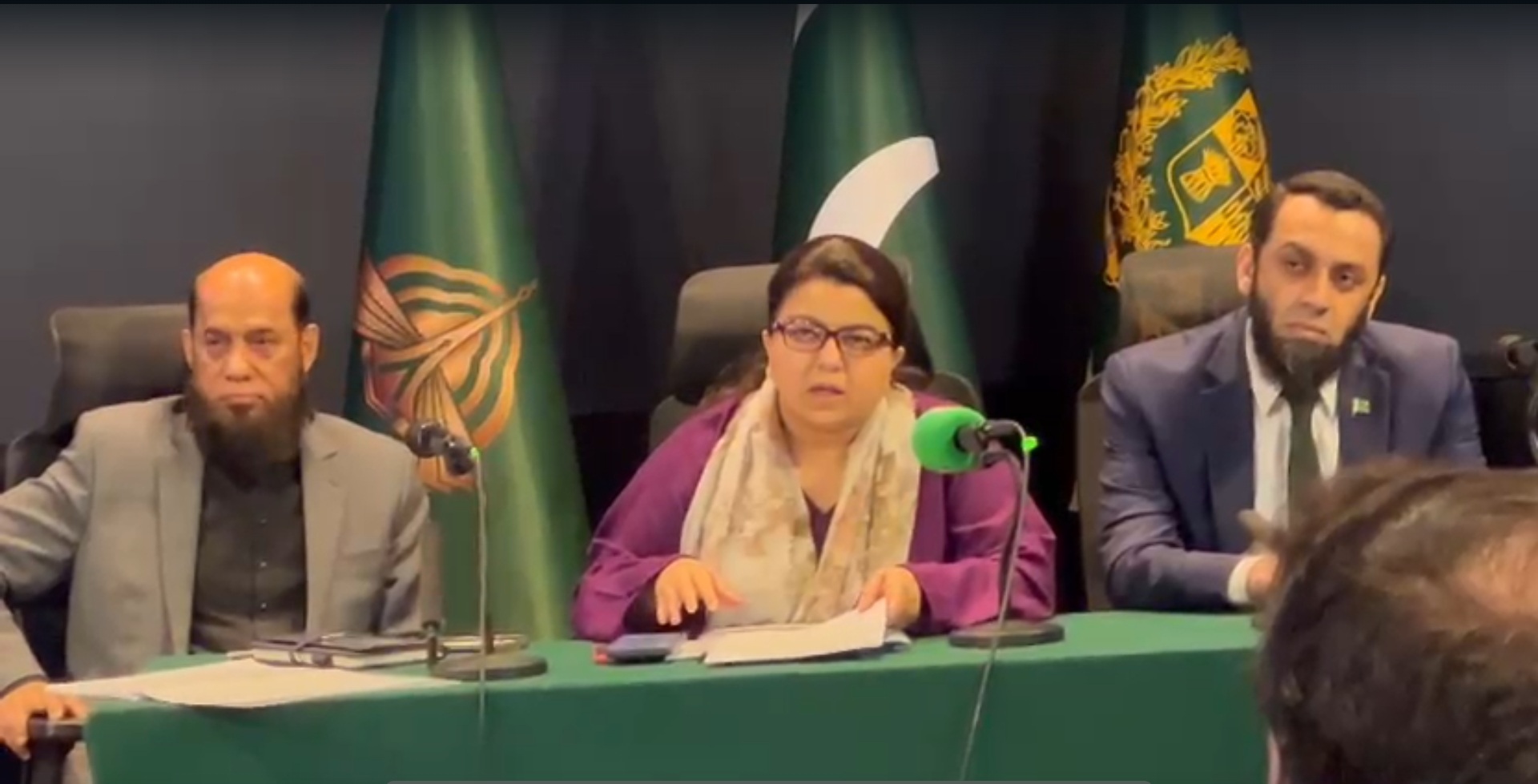 IT Minister Shaza Fatima Briefs Media on Pakistan’s 5G Spectrum Auction