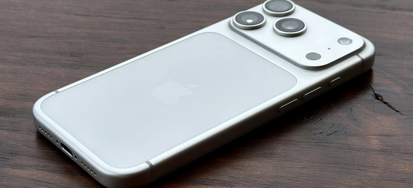 iPhone 17 Silently Dominates Global Sales Charts