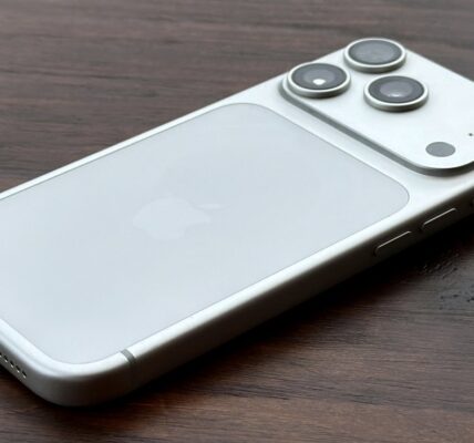 iPhone 17 Silently Dominates Global Sales Charts