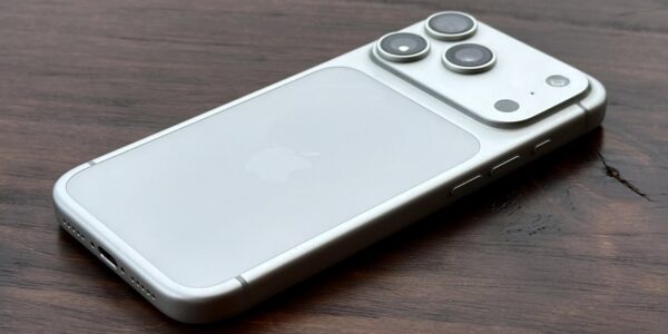 iPhone 17 Silently Dominates Global Sales Charts