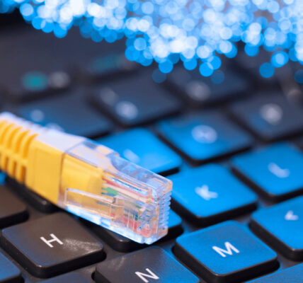 Pakistan’s Fibre Gap Threatens 5G Rollout Ambitions