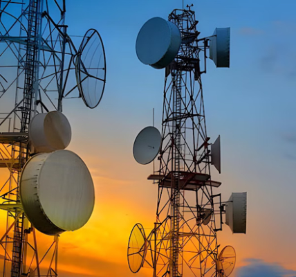 Senate IT Committee Clears Telecom Bill After Debate Over Fiber Networks, Towers and Property Rights