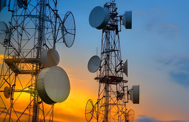 Senate IT Committee Clears Telecom Bill After Debate Over Fiber Networks, Towers and Property Rights