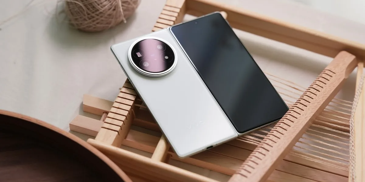 Vivo Set to Unveil X Fold6 With Massive Battery Upgrade in Foldable Phone Race