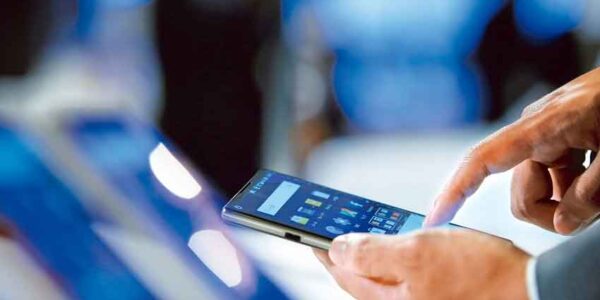 Digital Pakistan Milestone: Smartphone Usage Climbs to 71.6%, Broadband Users Cross 161 Million