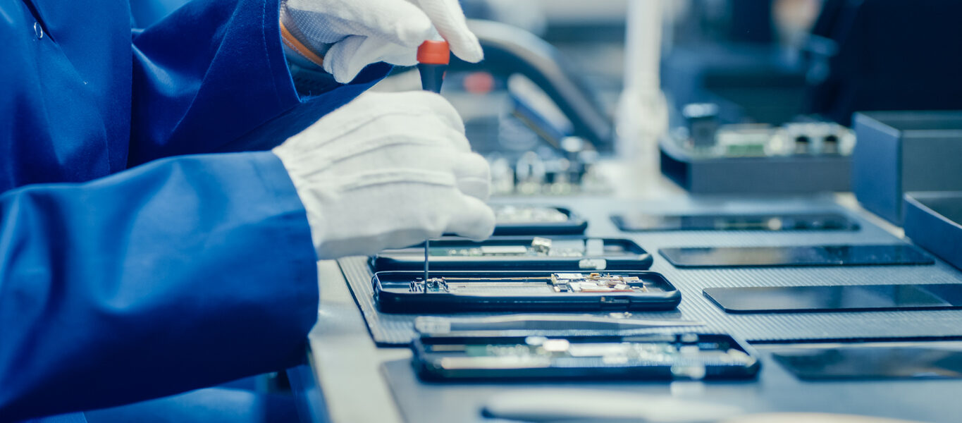 Pakistan’s Mobile Phone Production Jumps 9% in July as Local Assembly Rebounds